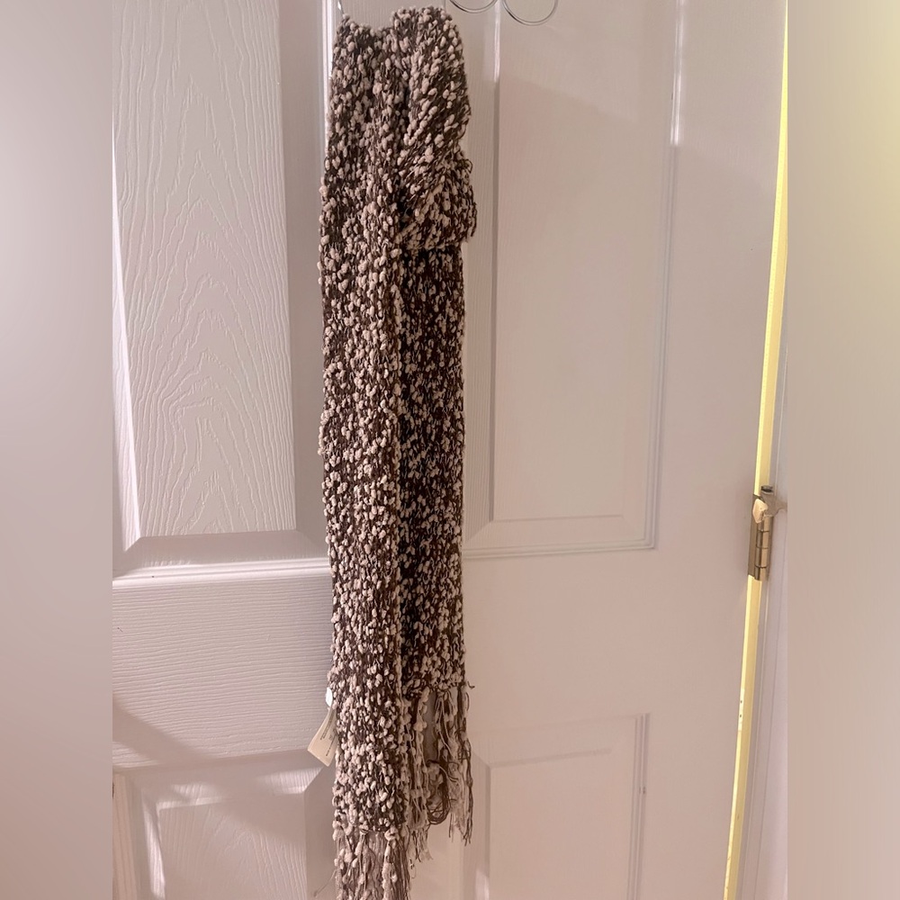 Popcorn style scarf